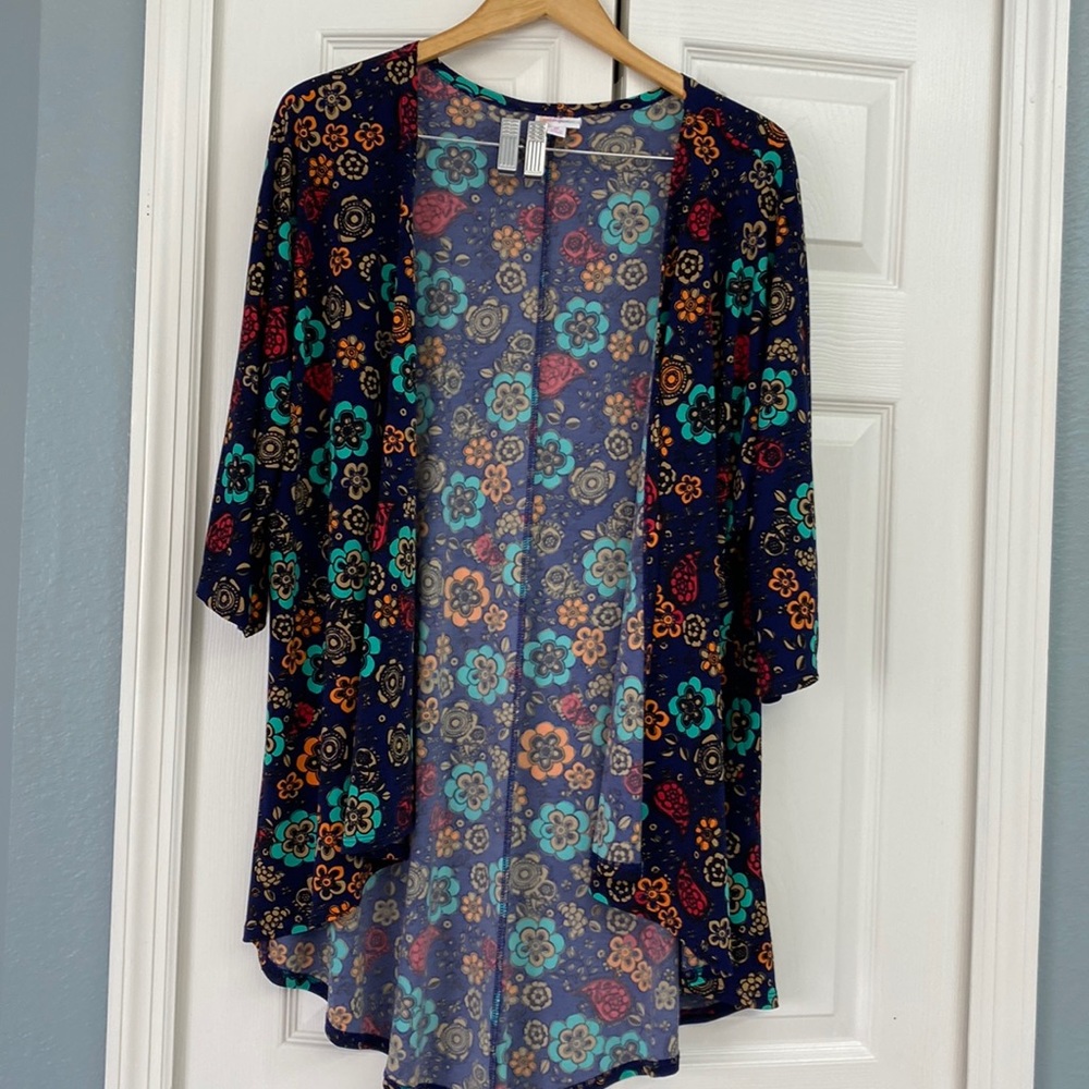 Floral LuLaRoe kimono size medium